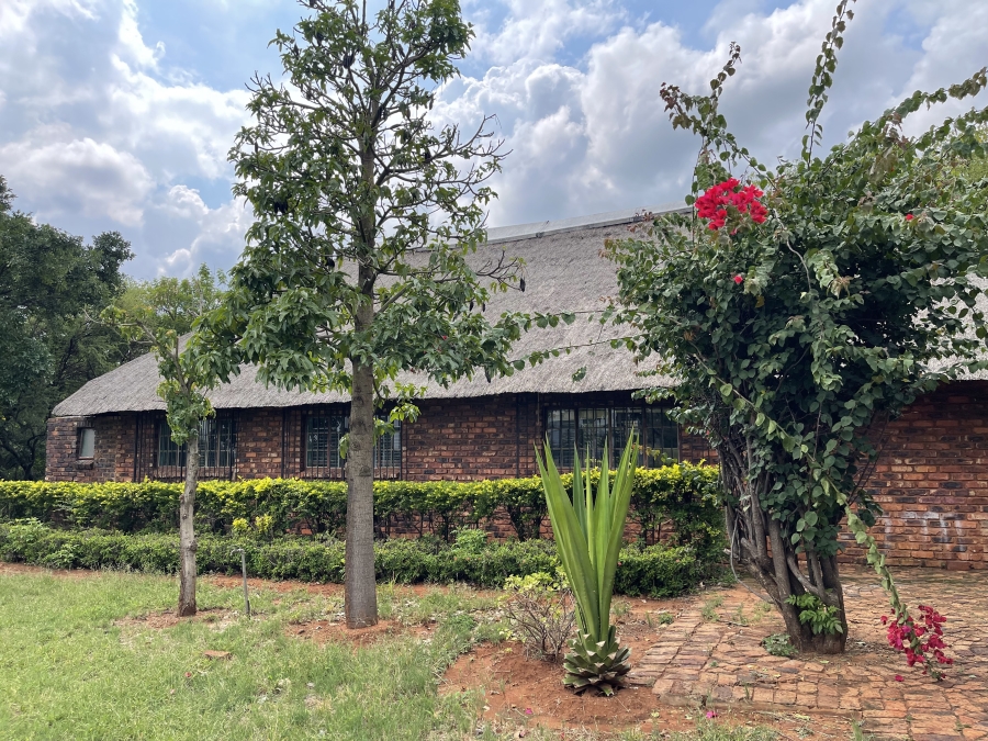 Commercial Property for Sale in Hartbeespoort Rural North West